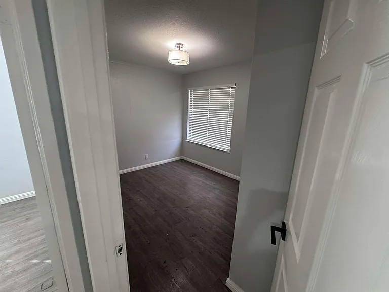 3512 Balmont St — Photo 40