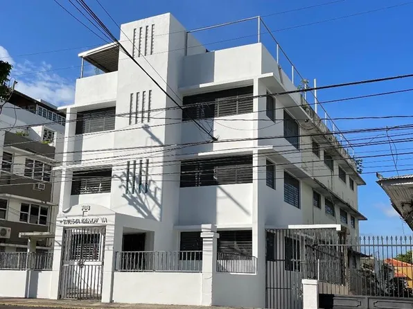 708 Avenue Fernandez Juncos, San Juan, PR 00907