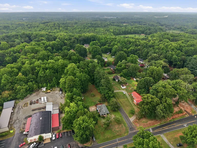 3629 Pleasant Garden Rd — Photo 39