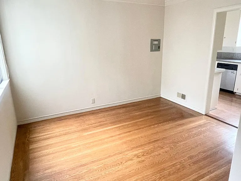 1003 Lombard St — Photo 24