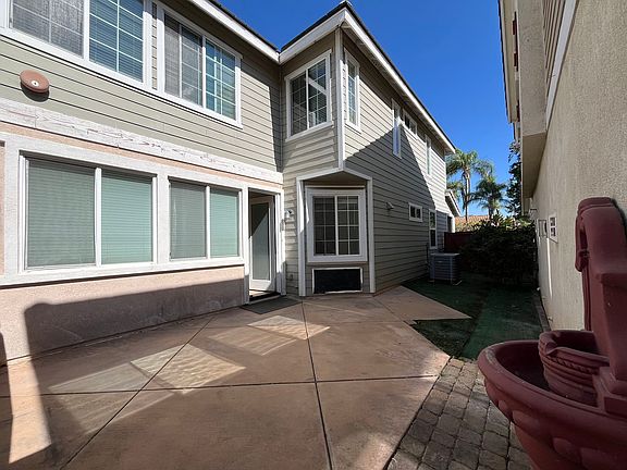 3rd image of 217 Vineyard Ct