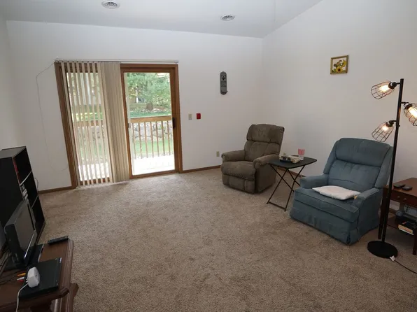 106, 106 Joyce Dr #4, Lodi, WI 53555