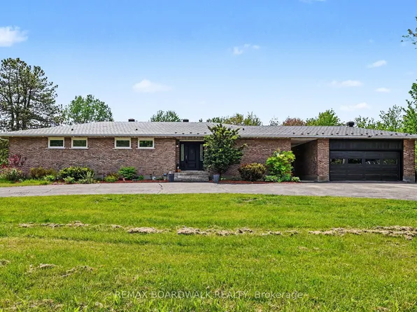 1500 Du Golf Rd, Clarence Rockland, ON K0A 1N0