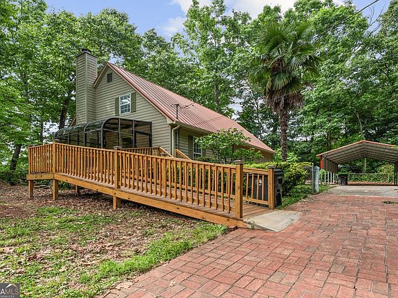 2nd image of 2498 Forestdale Dr