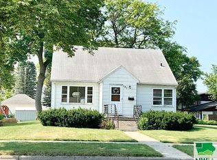 107 3rd Ave NW, Pocahontas, IA 50574
