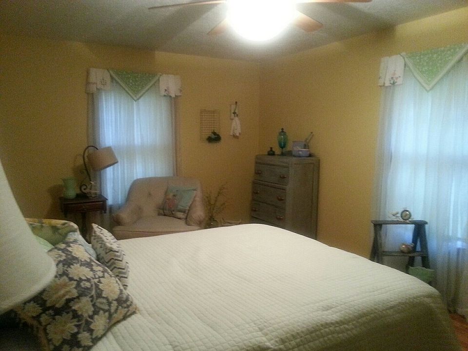 guest room 1