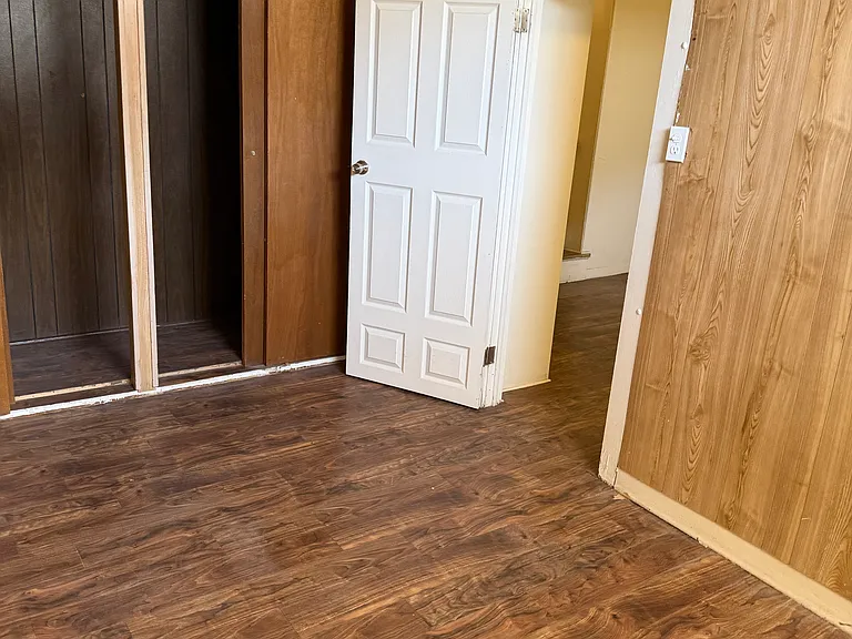 521 Randolph Dr — Photo 13
