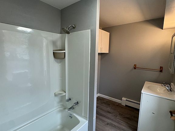 5th image of 35-37 S Main St #37-3