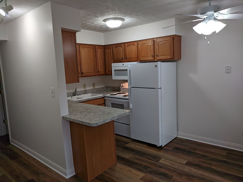 2nd image of 673 W Broadway #673-J