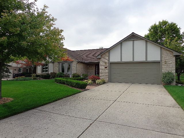 1st image of 17153 Maple Hill Dr