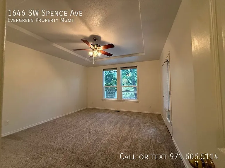 1646 SW Spence Ave — Photo 17