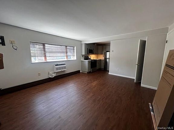 3rd image of 15 Orange Ave Unit 2