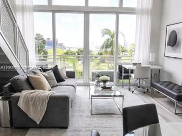 253 NE 2nd St APT 433, Miami, FL 33132