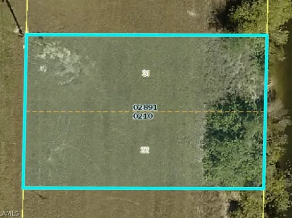 1135 NW 9th Pl, Cape Coral, FL 33993