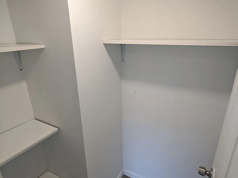 11 Morris St — Photo 17