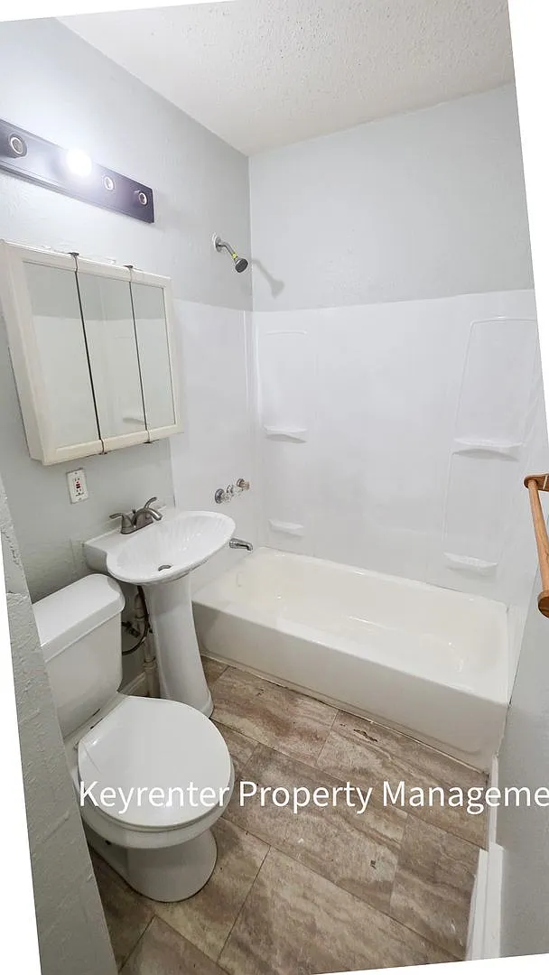 3 Bed, 1 Bath Home Ready For Move-In! — Photo 4