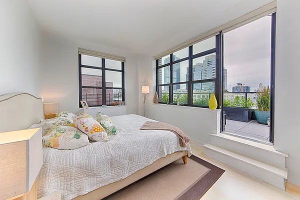 Rented by Halstead Real Estate | media 20