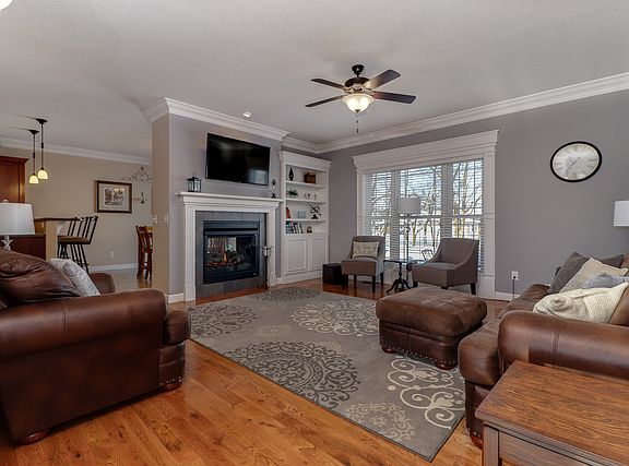 3rd image of 704 Justin Dr