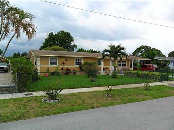 3rd image of 4734 NW 192nd St