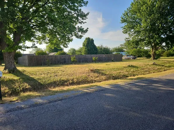 9742 NW Chibitty Rd, Lawton, OK 73507