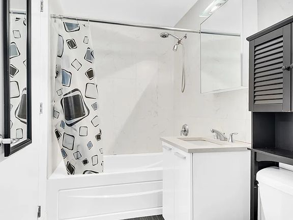 5th image of 353 E 104th St APT 3D