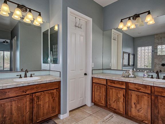 5th image of 3488 E Virgil Dr