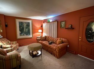 80 Prospect St, Lee, MA 01238