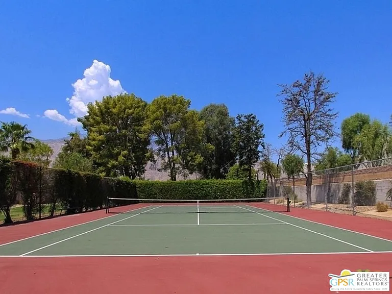 1751 E Sandalwood Dr — Photo 32