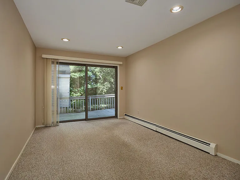 23 Evon Ct — Photo 7