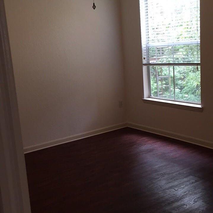 2nd image of 8539 GATE Parkway W #1526