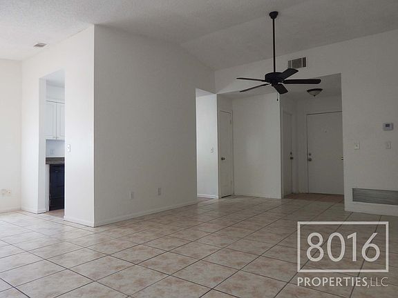 2nd image of 4755 White Willow Ln