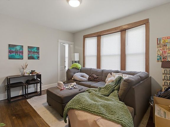 4th image of 4002 N Southport Ave #3HD