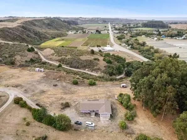 (undisclosed Address), Pescadero, CA 94060