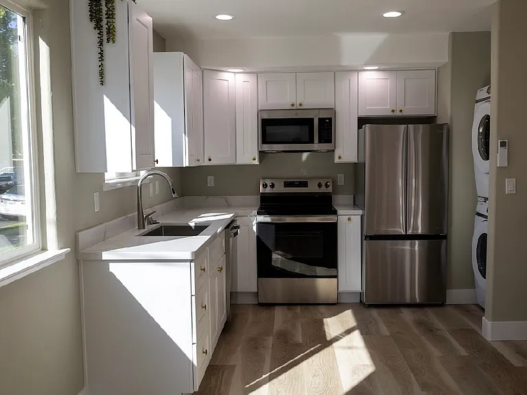 1415 El Capitan Way #A — Photo 2
