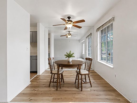 5th image of 30220 Southfield Rd APT 247