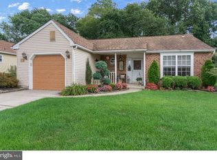 12 Lakebridge Dr, Deptford, NJ 08096