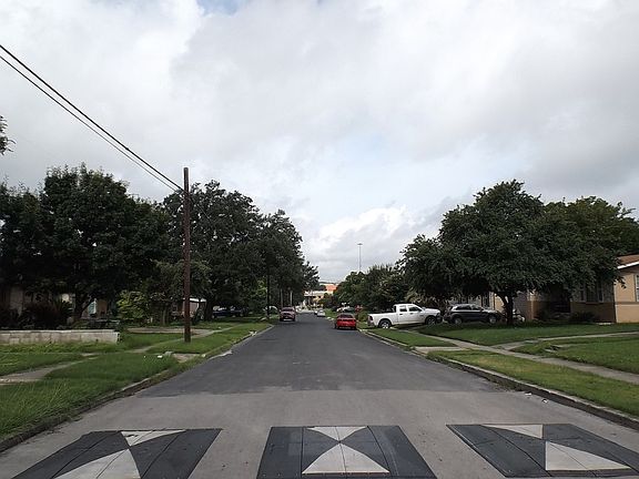 5th image of 331 Eland Dr