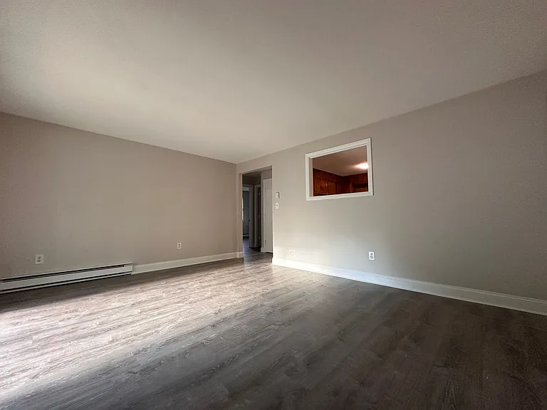 4 Gorham Ave — Photo 8