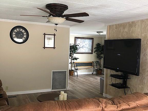 3rd image of 723 Stokely Ln