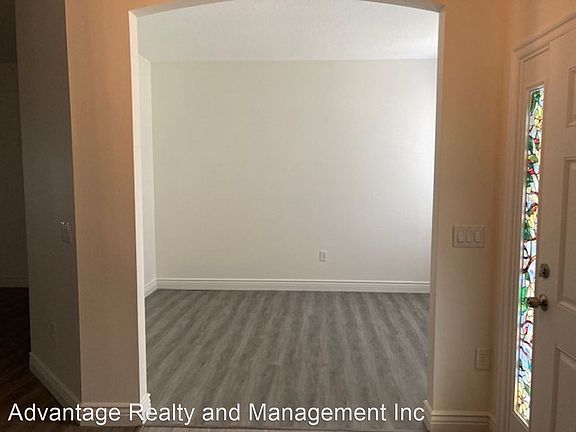4th image of 304 Beachway Dr