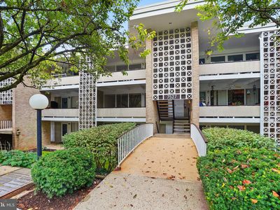 7527 Spring Lake Dr APT C1, Bethesda, MD, 20817