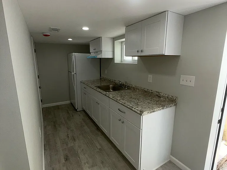 Mac Arthur Dr — Photo 4
