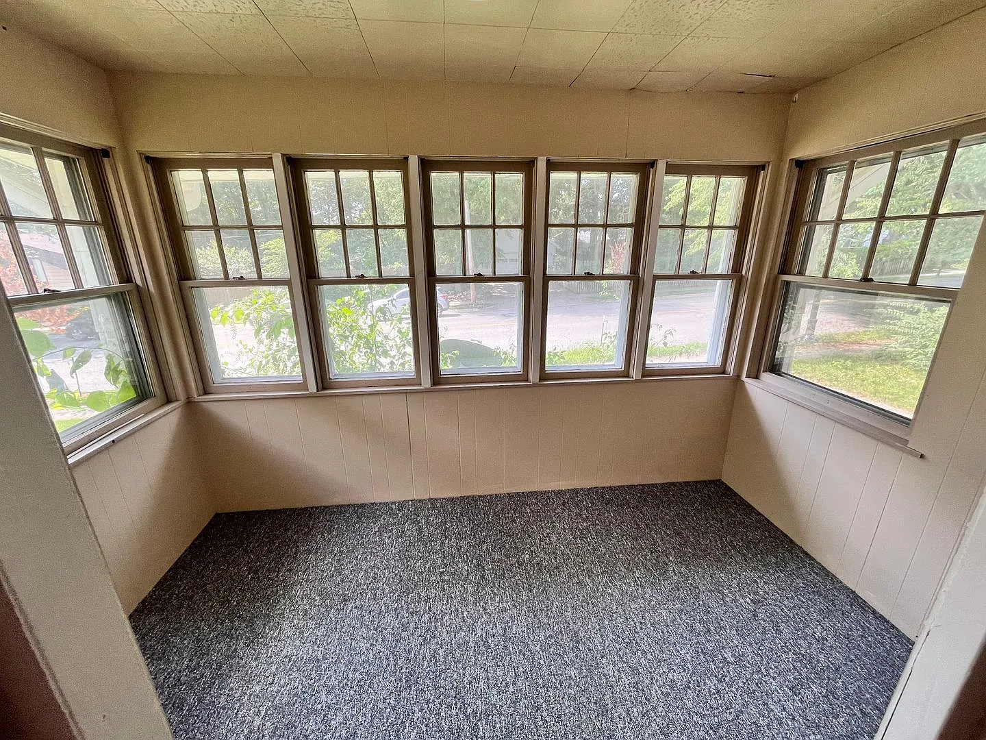 3 Bedroom, 2 Bath on Campus — Photo 4