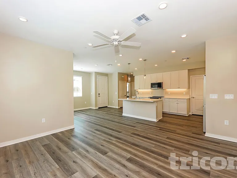 29422 Walnut Tree Way — Photo 2