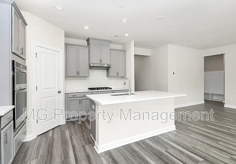 12008 Camdenhurst Rd — Photo 6