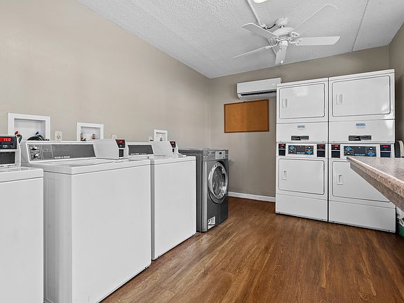 3rd image of 801 Rich Dr #910