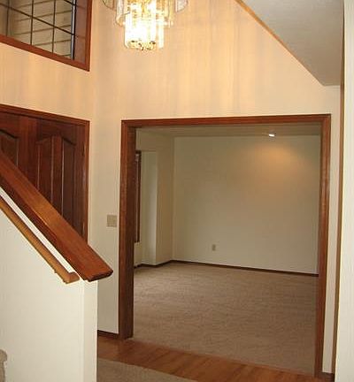 3rd image of 4004 Brigadoon Dr SE