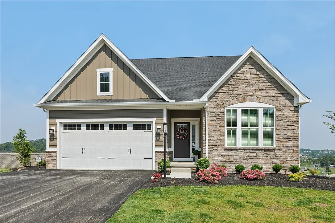 332 Red Bud Ln photo 1