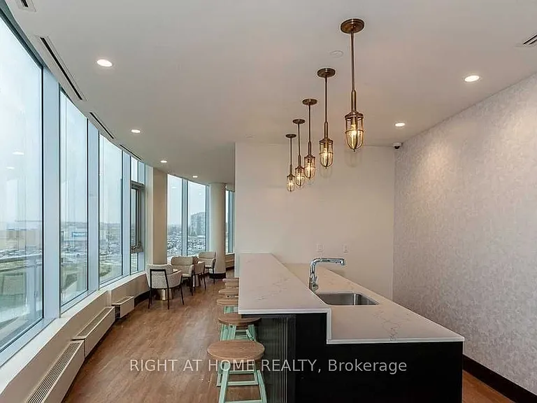 2520 Eglinton Ave W #1011 — Photo 12