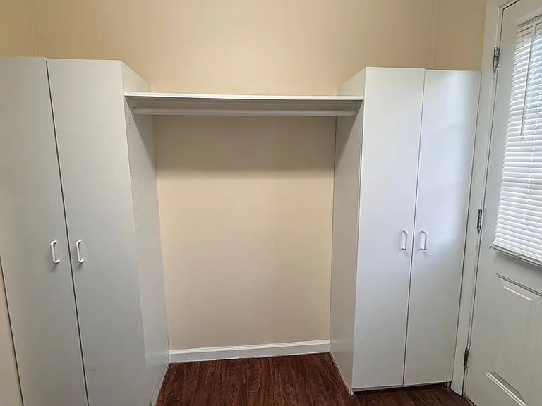 3504 Oakview Dr — Photo 16